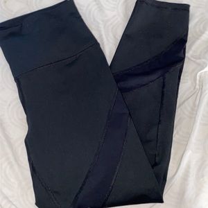 Aerie black leggings with mesh